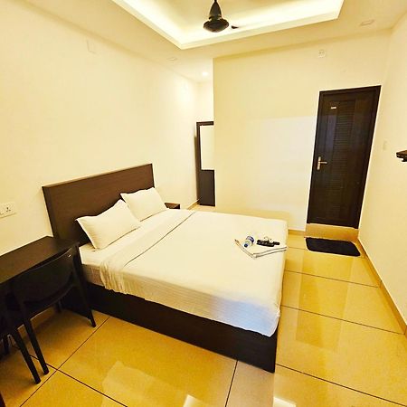 Apsara Residency Ξενοδοχείο Perintalmanna Εξωτερικό φωτογραφία