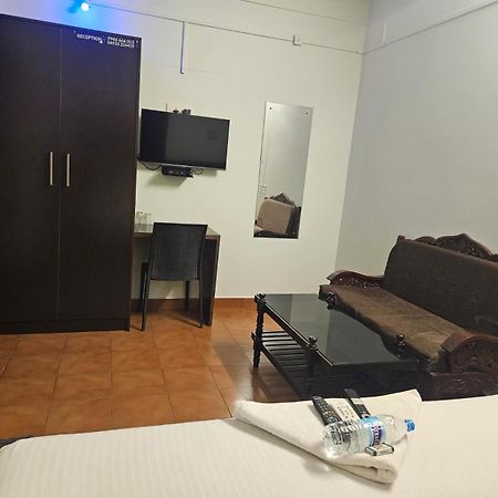 Apsara Residency Ξενοδοχείο Perintalmanna Εξωτερικό φωτογραφία