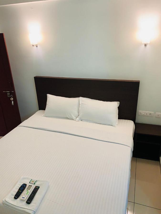 Apsara Residency Ξενοδοχείο Perintalmanna Εξωτερικό φωτογραφία