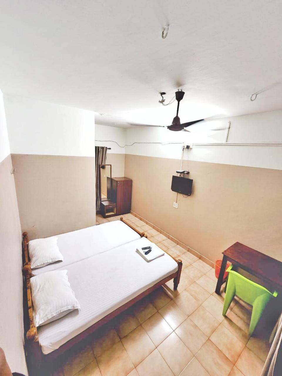 Apsara Residency Ξενοδοχείο Perintalmanna Εξωτερικό φωτογραφία