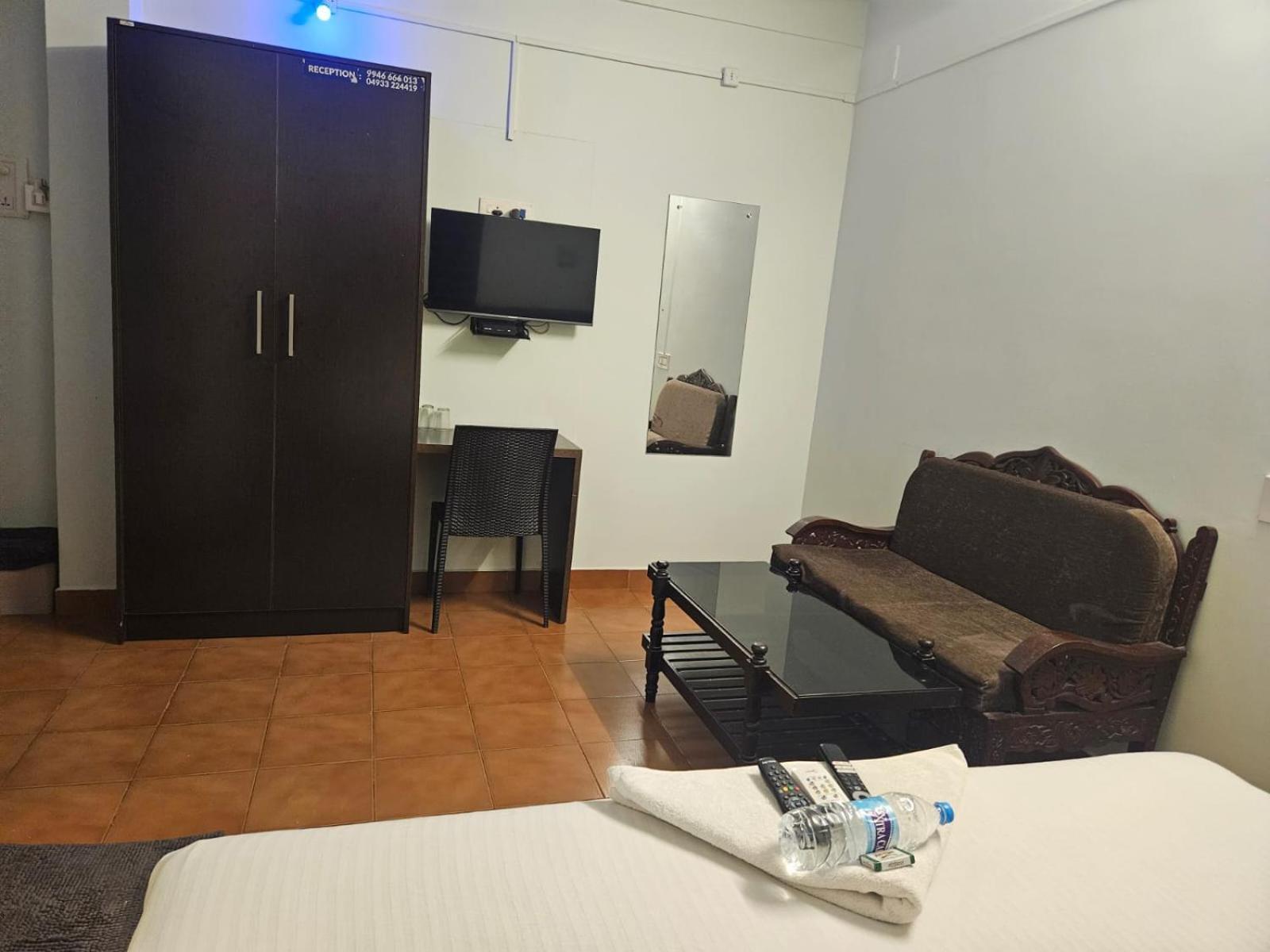 Apsara Residency Ξενοδοχείο Perintalmanna Εξωτερικό φωτογραφία