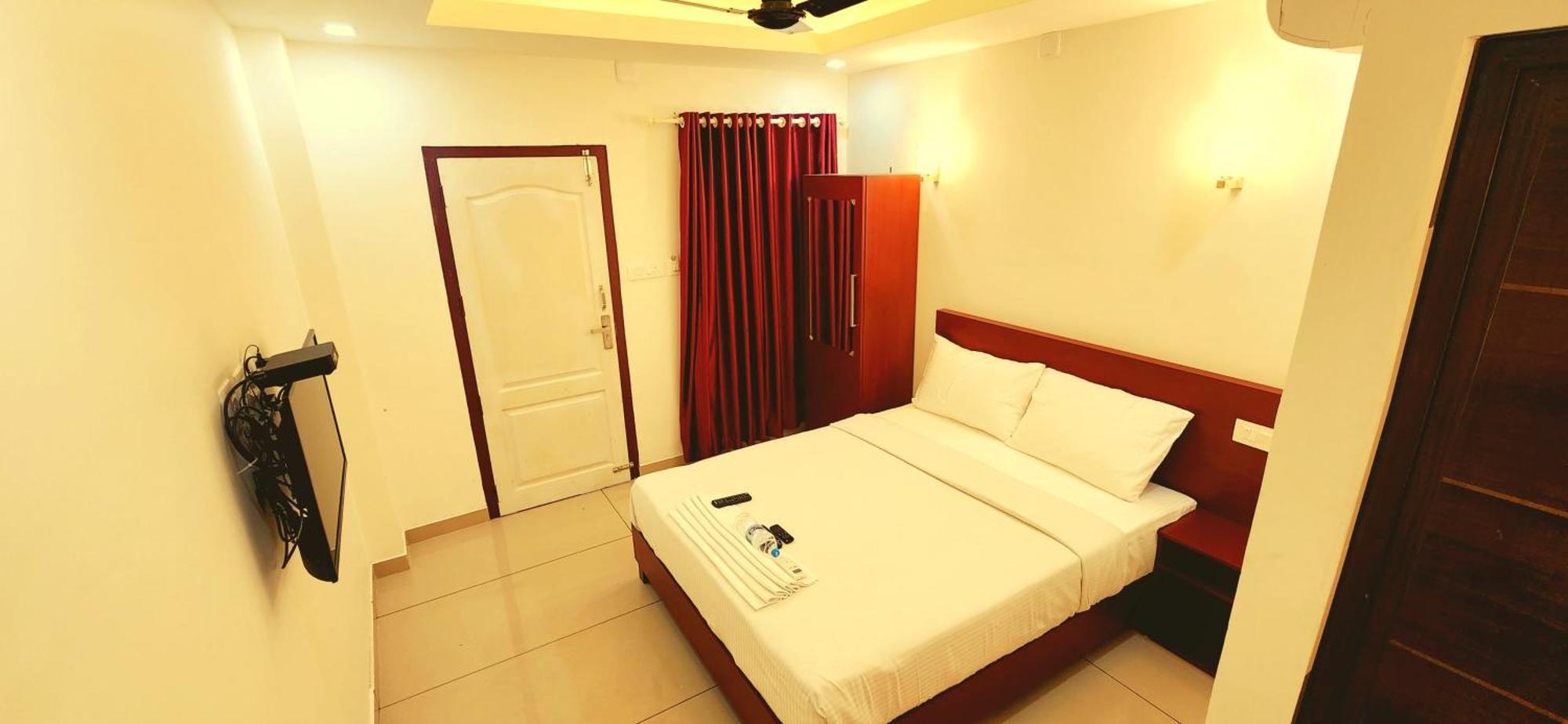 Apsara Residency Ξενοδοχείο Perintalmanna Εξωτερικό φωτογραφία
